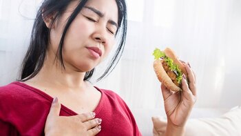 Why do I have heart palpitations after eating?